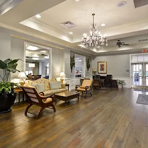 hampton-inn-suites-savannah-historic-district.top-hotels-in-savannah.com/