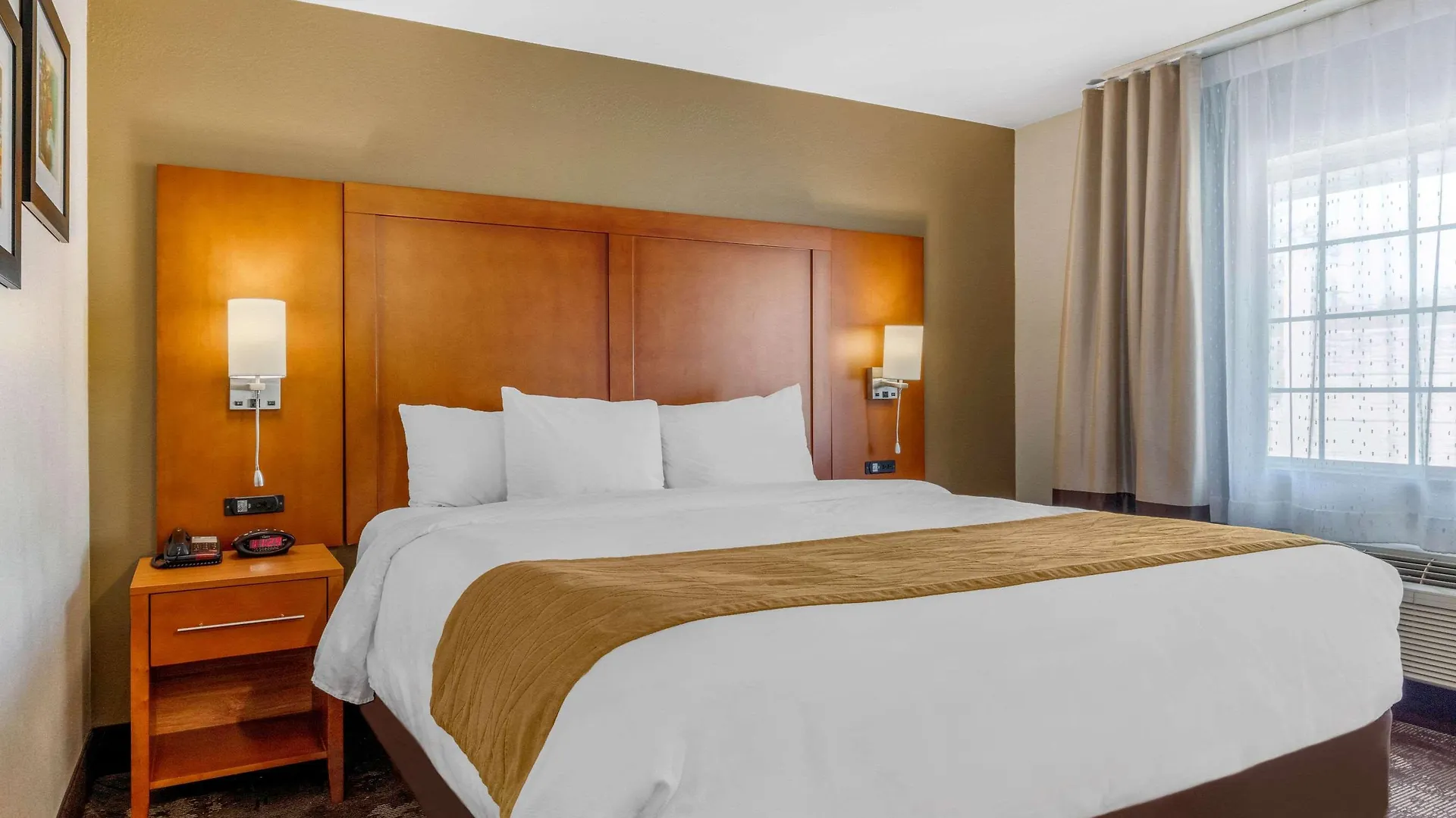 Comfort Inn & Suites Nashville Near Tanger Outlets I-24 Antioch Hotel