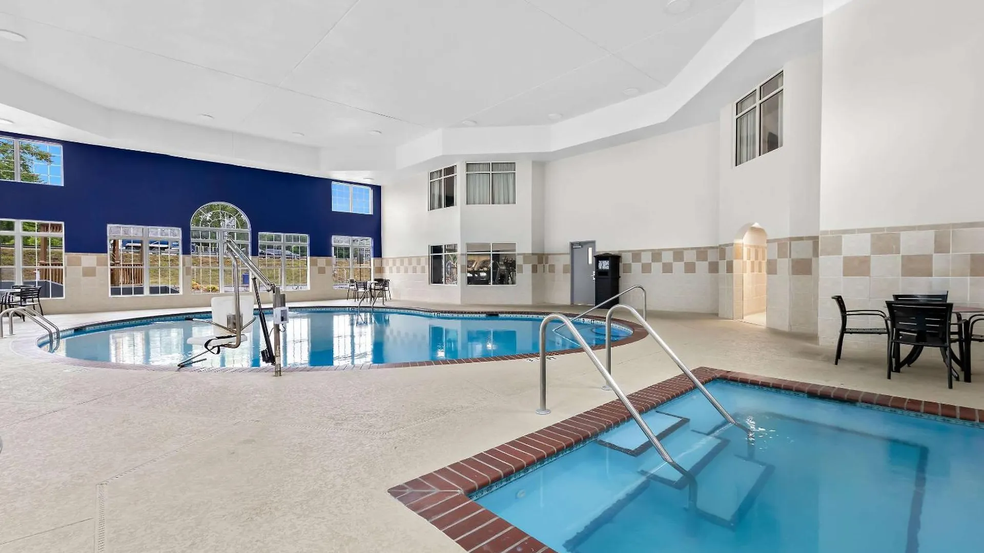 Hotel Comfort Inn & Suites Nashville Near Tanger Outlets I-24 Antioch