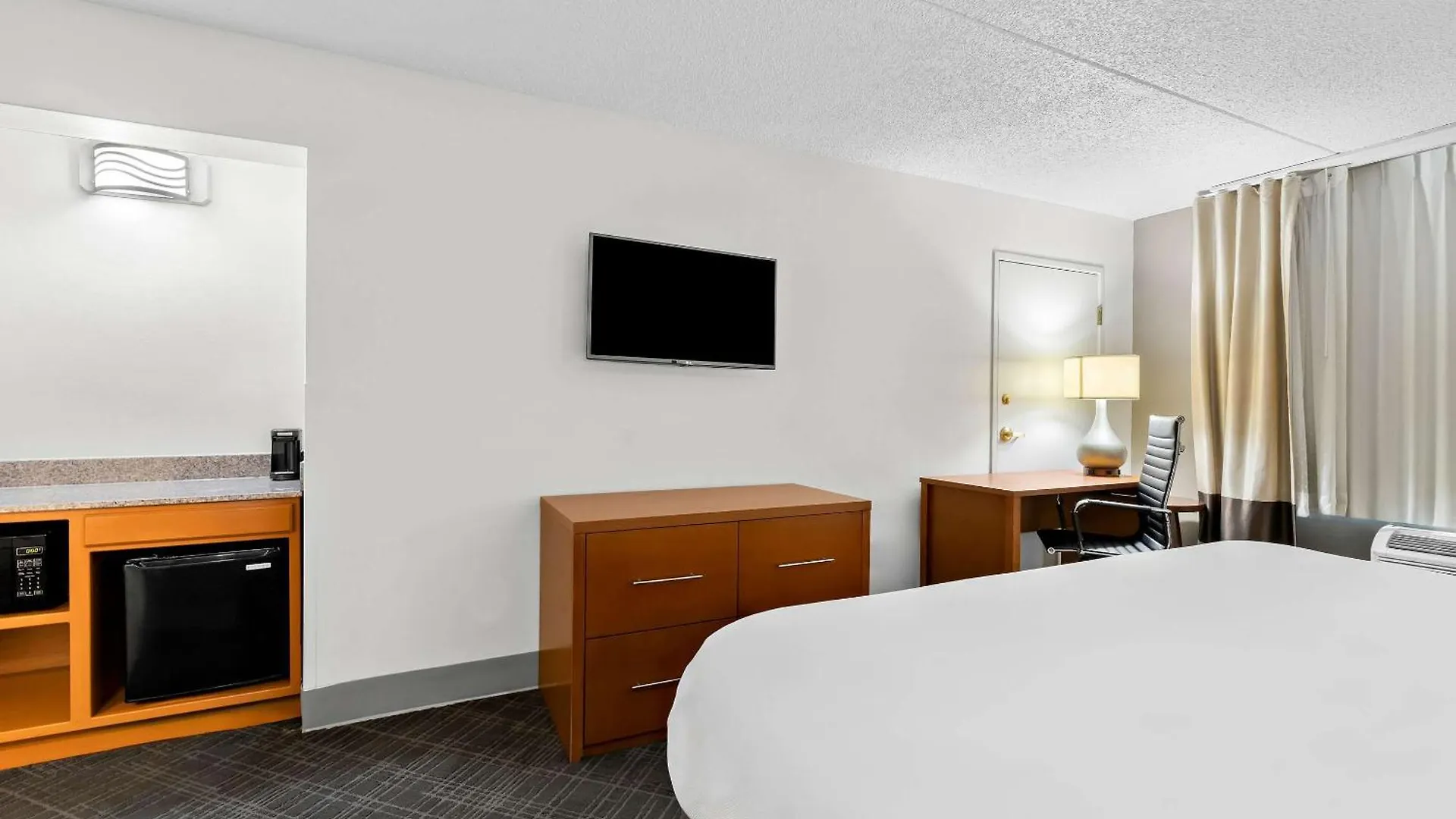 Comfort Inn & Suites Nashville Near Tanger Outlets I-24 Antioch