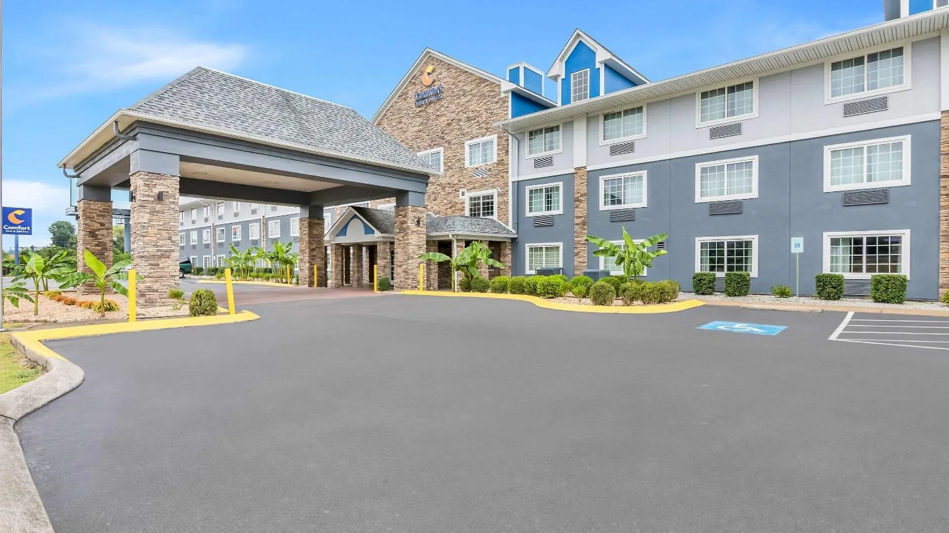 Comfort Inn & Suites Nashville Near Tanger Outlets I-24 Antioch