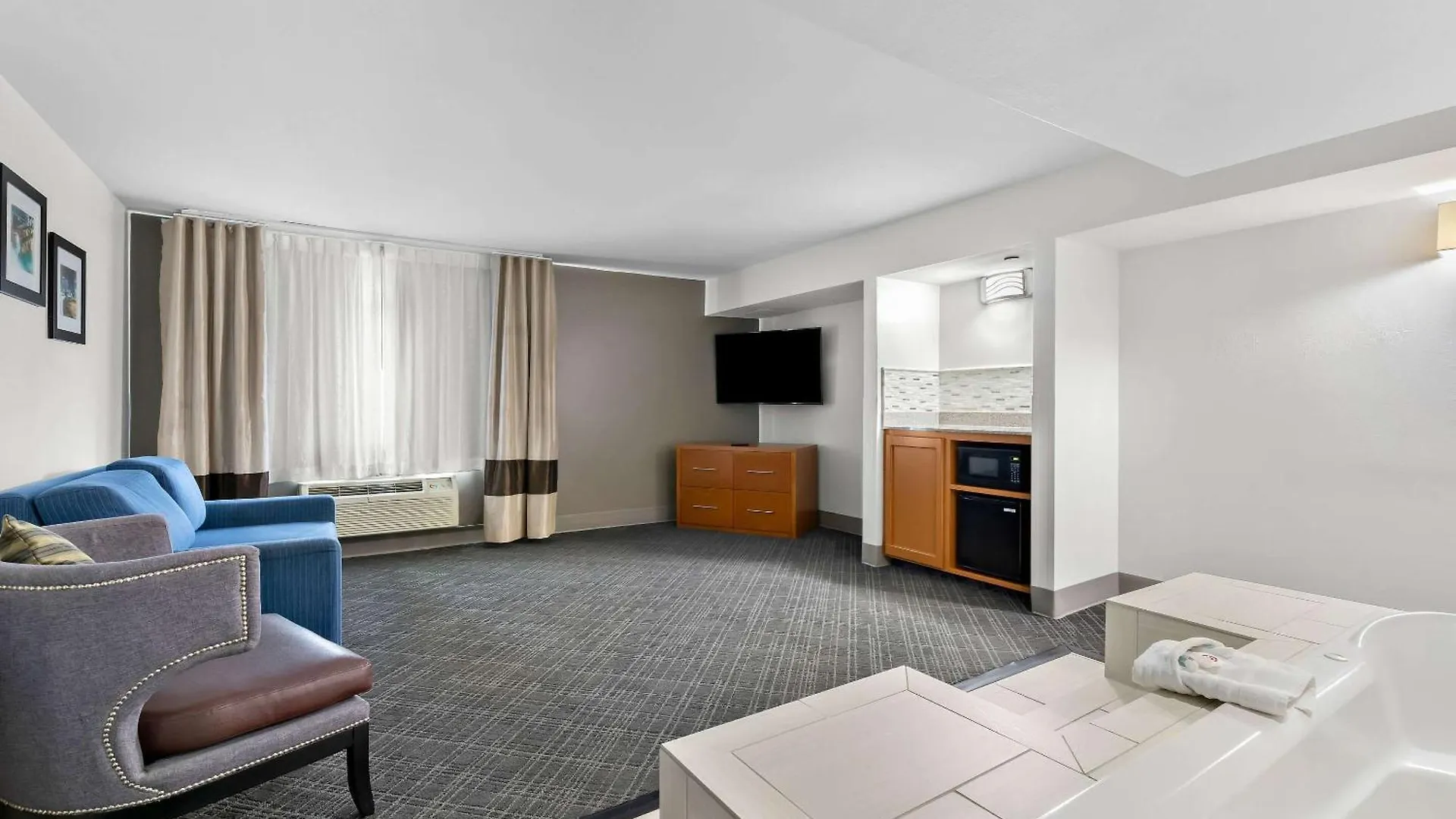 Comfort Inn & Suites Nashville Near Tanger Outlets I-24 Antioch Hotel