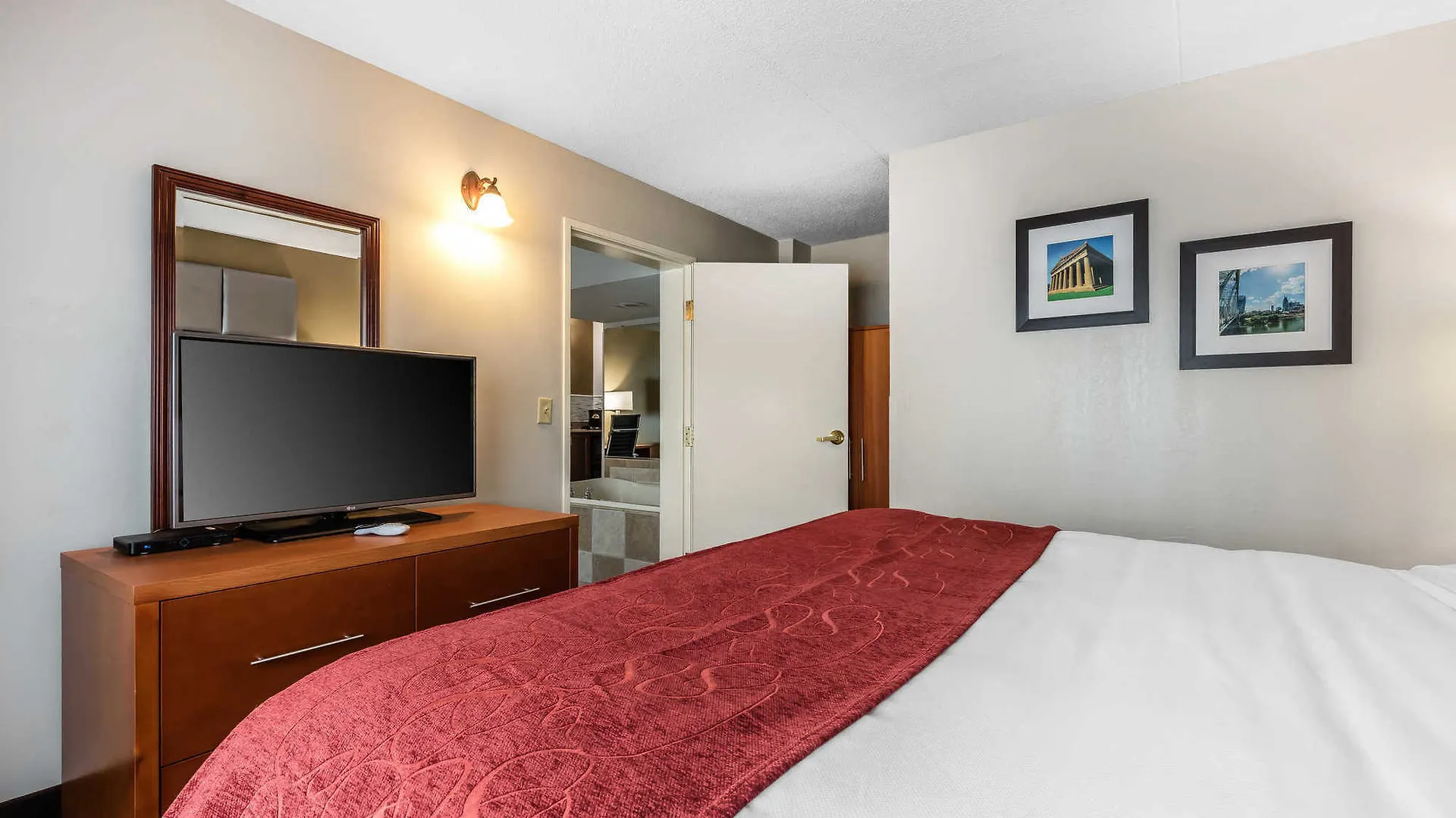 Comfort Inn & Suites Nashville Near Tanger Outlets I-24 Antioch Hotel