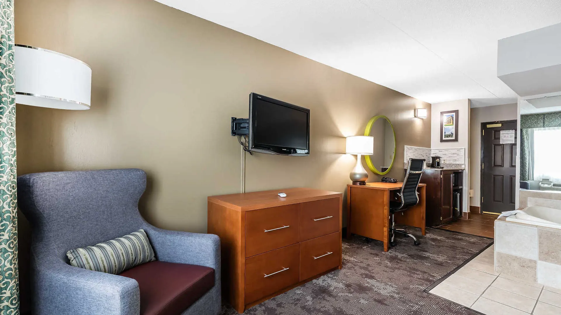 Comfort Inn & Suites Nashville Near Tanger Outlets I-24 Antioch